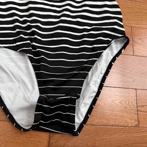Calvin Klein One-Piece Swimsuit Black/White Over-The-Shoulder Wrap Size 10 Pool - Picture 6 of 10